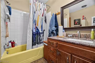 8910 Crackel Rd, Chagrin Falls, OH 44023 - Photo 27