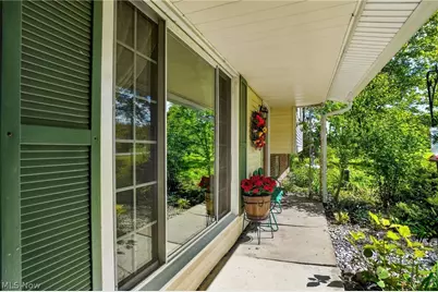 8910 Crackel Road, Chagrin Falls, OH 44023 - Photo 5