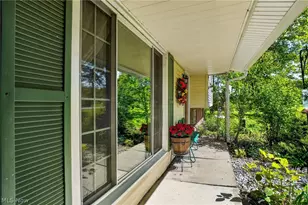 8910 Crackel Rd, Chagrin Falls, OH 44023 - Photo 5
