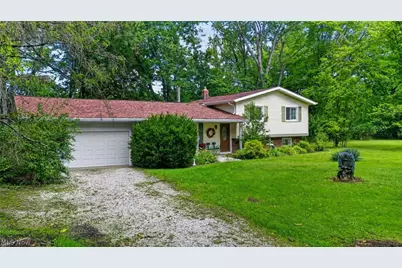 8910 Crackel Road, Chagrin Falls, OH 44023 - Photo 3