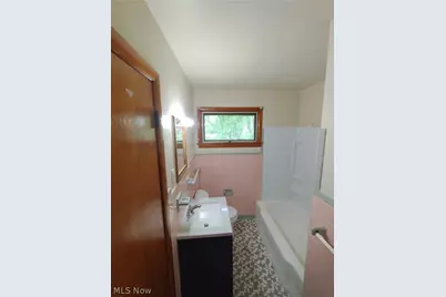 323 Marmion Avenue, Youngstown, OH 44507 - Photo 11