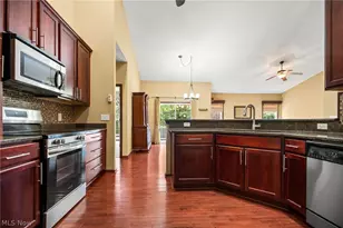 3700 Heron Dr, Lorain, OH 44053 - Photo 3
