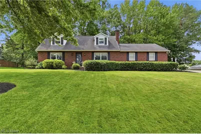 805 Concord Street NW, Massillon, OH 44646 - Photo 1