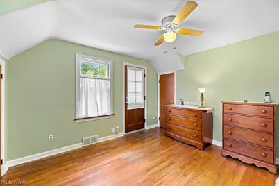 691 E Ford Avenue, Barberton, OH 44203 - Photo 23