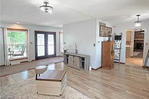 1043 Reedy Dr, Wadsworth, OH 44281 - Photo 9
