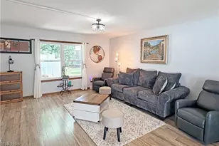1043 Reedy Dr, Wadsworth, OH 44281 - Photo 7