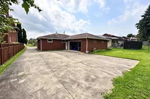 229 Donnell St, Weirton, WV 26062 - Photo 5