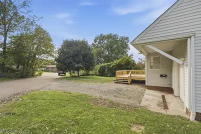 2300 38th Street NW, Canton, OH 44709 - Photo 5