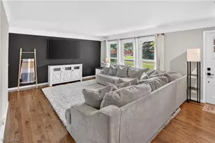 8247 Fairlane Dr, Macedonia, OH 44056 - Photo 5