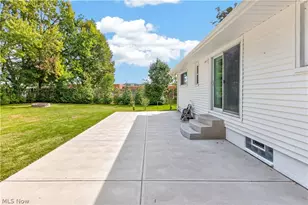 8247 Fairlane Dr, Macedonia, OH 44056 - Photo 13