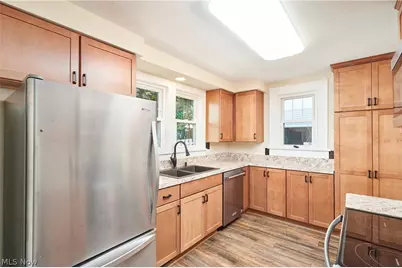 1831 17th Street, Cuyahoga Falls, OH 44223 - Photo 3