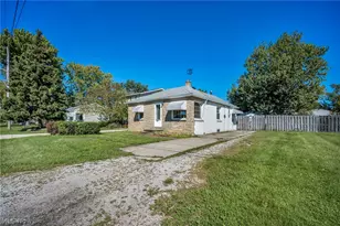 1365 E 348th St, Eastlake, OH 44095 - Photo 3