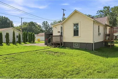 376 E 1/2 Ohio Avenue, Sebring, OH 44672 - Photo 7
