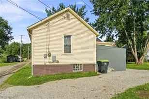 376 E 1/2 Ohio Ave, Sebring, OH 44672 - Photo 5