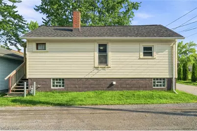 376 E 1/2 Ohio Avenue, Sebring, OH 44672 - Photo 3