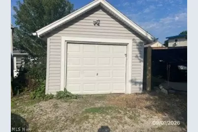 1703 30th Street NW, Canton, OH 44709 - Photo 3