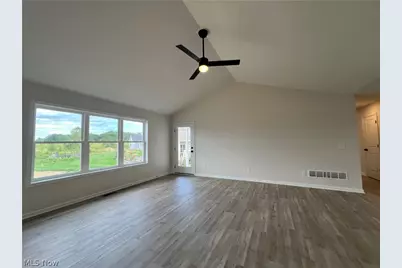 4703 Stevie Avenue SW, Massillon, OH 44646 - Photo 3