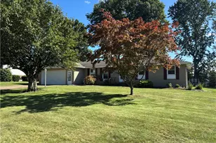 2014 Hillocke St, Louisville, OH 44641 - Photo 3