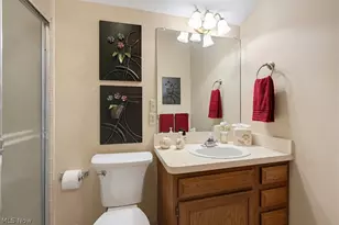 7582 Heather Cir, Kent, OH 44240 - Photo 7