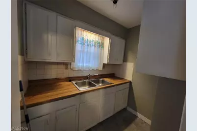 12701 Angelus Avenue, Loveland, OH 44105 - Photo 7