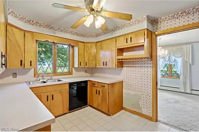 11225 Freshley Avenue NE, Alliance, OH 44601 - Photo 15