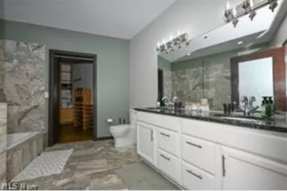 701 W Lakeside Avenue #608, Loveland, OH 44113 - Photo 25