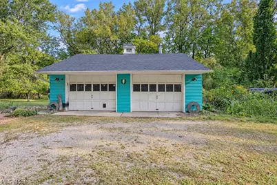 26240 Pettibone Road, Oakwood, OH 44146 - Photo 3