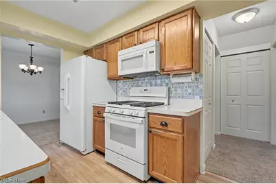 3508 E Prescott Circle, Cuyahoga Falls, OH 44223 - Photo 11