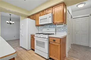 3508 E Prescott Cir, Cuyahoga Falls, OH 44223 - Photo 11