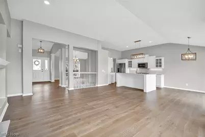 1621 Cadney Street NE, Canton, OH 44714 - Photo 7