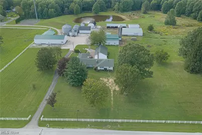 1325 Braceville Robinson Road, Worthington, OH 44470 - Photo 1