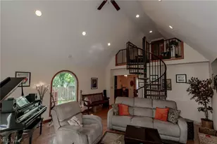 28618 Gilchrist Dr, Willowick, OH 44095 - Photo 7