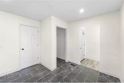 34297 W Point Drive, North Ridgeville, OH 44039 - Photo 9