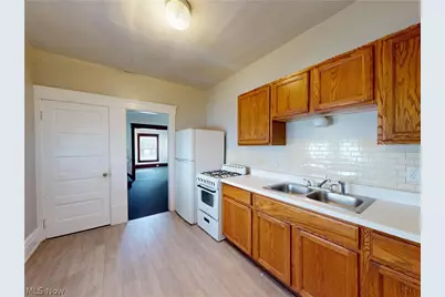 476 Rentschler Street, Akron, OH 44304 - Photo 7
