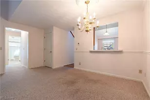 1534 Southpointe Cir NE, Canton, OH 44714 - Photo 9