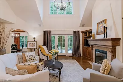 7734 Bainbridge Road, Chagrin Falls, OH 44023 - Photo 9