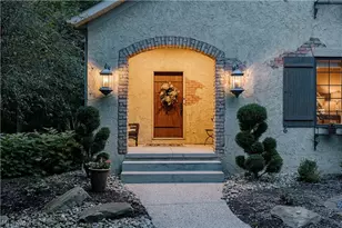 7734 Bainbridge Rd, Chagrin Falls, OH 44023 - Photo 5