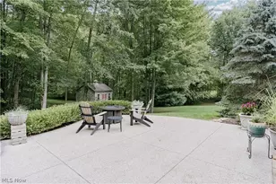 7734 Bainbridge Rd, Chagrin Falls, OH 44023 - Photo 41