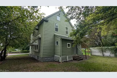 385 Campbell Street, Akron, OH 44307 - Photo 7