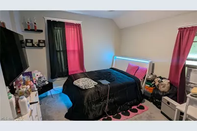 385 Campbell Street, Akron, OH 44307 - Photo 37