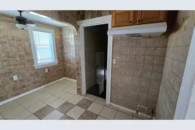 10017 Sandusky Avenue, Loveland, OH 44105 - Photo 9