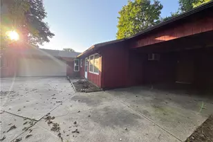 9708 Kennett Square NE, Bolivar, OH 44612 - Photo 5
