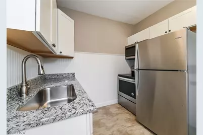 18436 Sloane Avenue, Oakwood, OH 44107 - Photo 11
