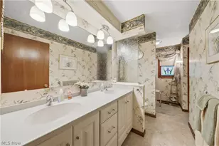 6180 Chesham Ave NE, Canton, OH 44721 - Photo 13