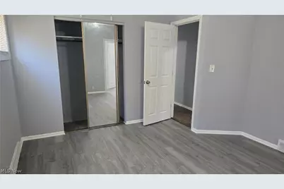 810 E 157th Street, Loveland, OH 44110 - Photo 27