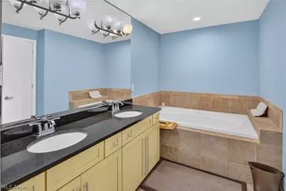 1393 Slate Court, Cleveland Heights, OH 44118 - Photo 27