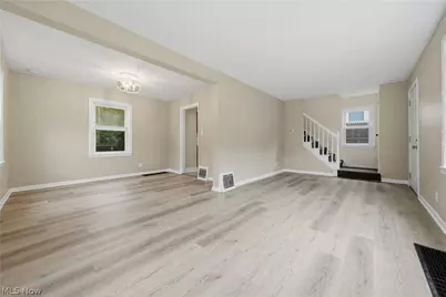 1137 Smithfarm Avenue, Akron, OH 44305 - Photo 5