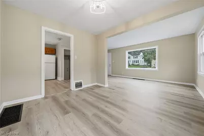 1137 Smithfarm Avenue, Akron, OH 44305 - Photo 9