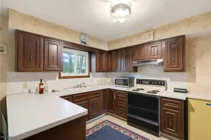 1780 E Parkhaven Dr, Green Hills, OH 44131 - Photo 13