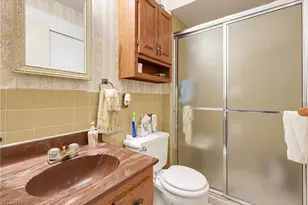 1780 E Parkhaven Dr, Green Hills, OH 44131 - Photo 21